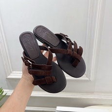 COTEMP 春夏新品 复古罗马平底拖鞋—————————作为这两年最受欢迎的设计师牌,设计简单、细节巧 COTEMP 春夏新品 复古罗马平底拖鞋—————————作为这两年最受欢迎的设计师牌,设计简单、细节巧