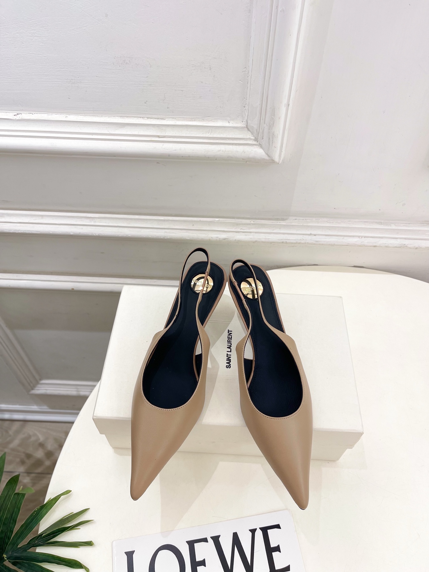 SAIN*LAURENT  圣罗兰 26𝐬𝐬2026春夏新品YSL极简后空猫跟凉鞋 上新☑️——————