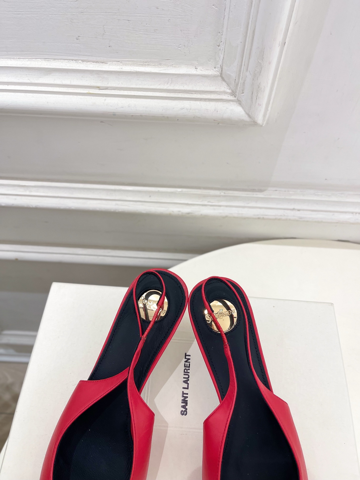 SAIN*LAURENT  圣罗兰 26𝐬𝐬2026春夏新品YSL极简后空猫跟凉鞋 上新☑️——————