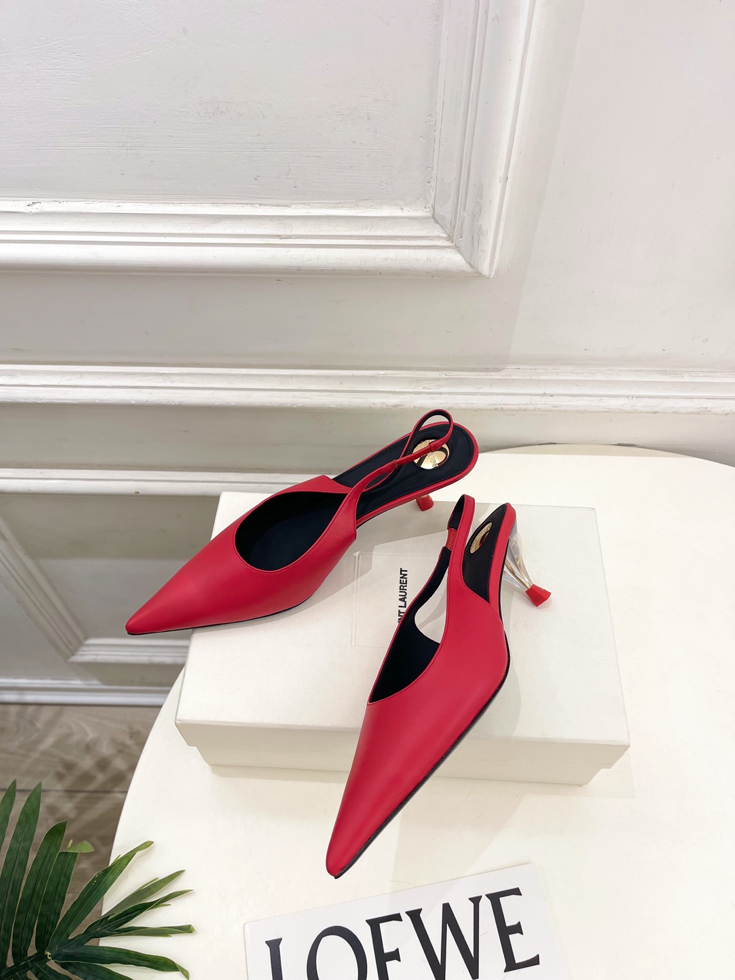 SAIN*LAURENT  圣罗兰 26𝐬𝐬2026春夏新品YSL极简后空猫跟凉鞋 上新☑️——————