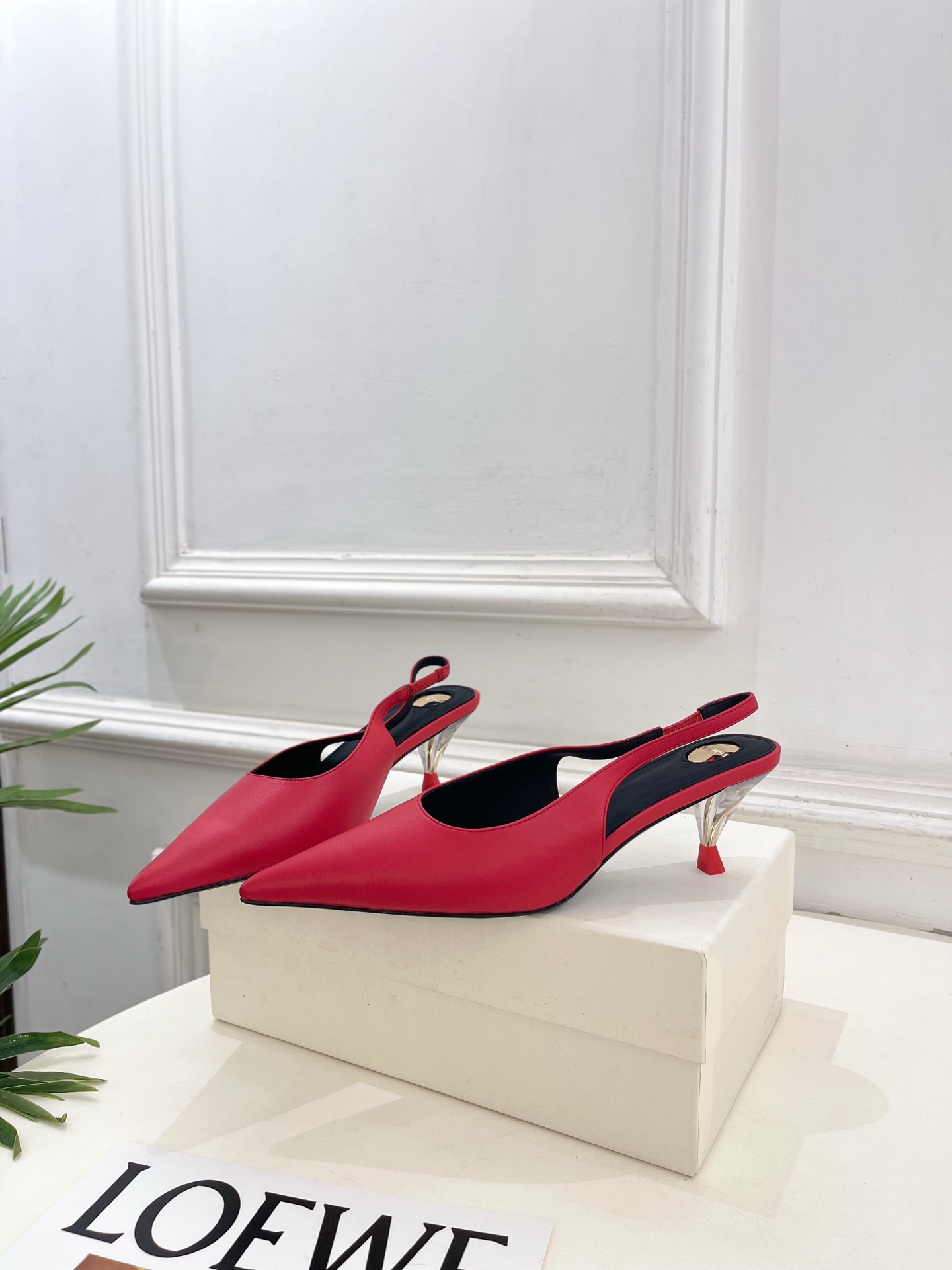 SAIN*LAURENT  圣罗兰 26𝐬𝐬2026春夏新品YSL极简后空猫跟凉鞋 上新☑️——————
