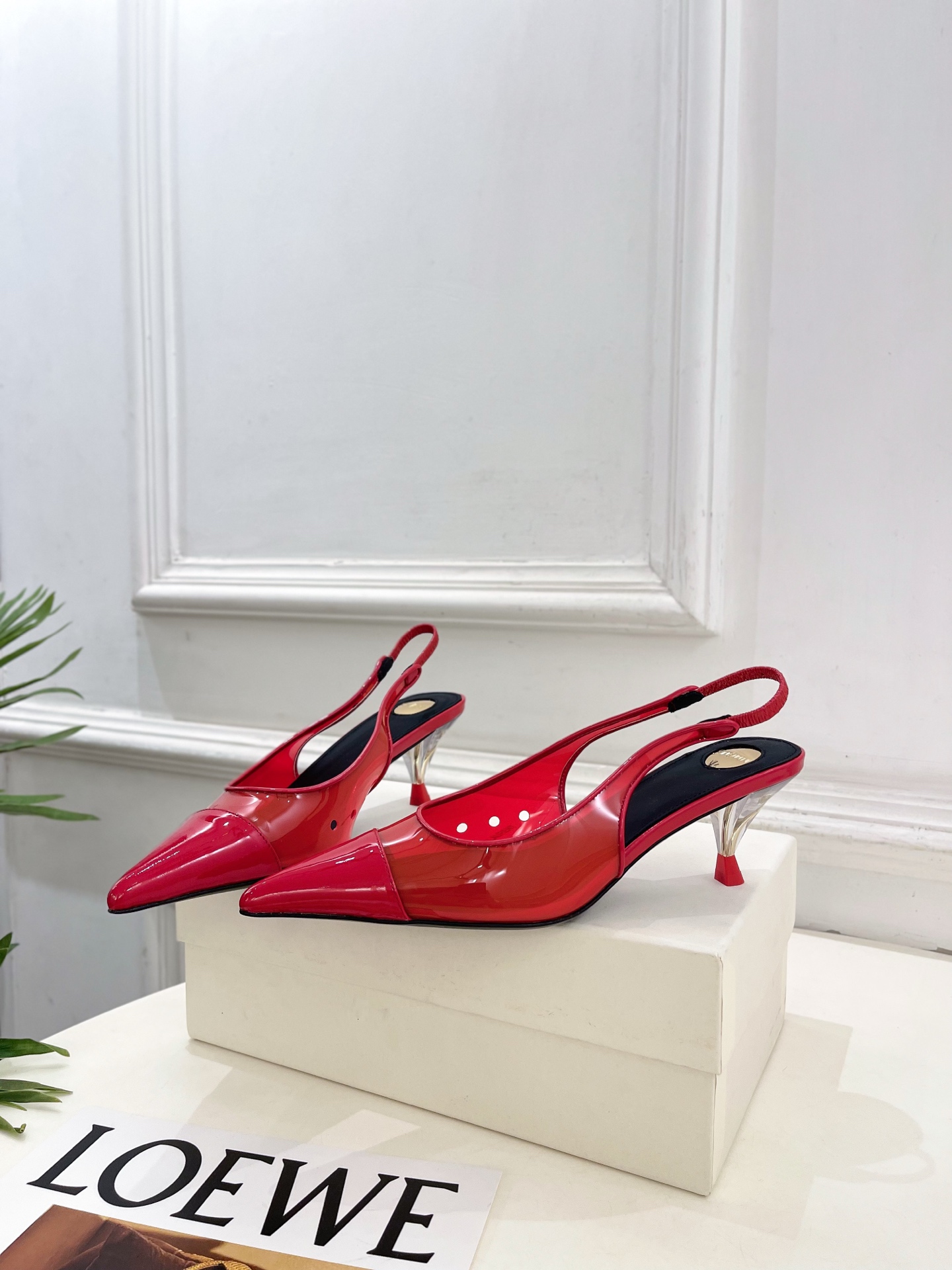 SAIN*LAURENT  圣罗兰 26𝐬𝐬2026春夏新品YSL胶片拼色后空猫跟凉鞋 上新☑️————