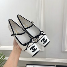 𝐂𝐇𝐀𝐍𝐄𝐋 | 小香 26𝐬𝐬 🦋2026 春夏新品 专柜经典走秀款 小香双C蝴蝶结猪鼻子玛丽珍 𝐂𝐇𝐀𝐍𝐄𝐋 | 小香 26𝐬𝐬 🦋2026 春夏新品 专柜经典走秀款 小香双C蝴蝶结猪鼻子玛丽珍