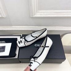 𝐂𝐇𝐀𝐍𝐄𝐋 | 小香 26𝐬𝐬 🦋2026 春夏新品 专柜经典走秀款 小香双C蝴蝶结猪鼻子玛丽珍 𝐂𝐇𝐀𝐍𝐄𝐋 | 小香 26𝐬𝐬 🦋2026 春夏新品 专柜经典走秀款 小香双C蝴蝶结猪鼻子玛丽珍