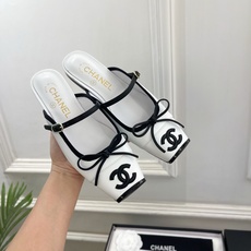 𝐂𝐇𝐀𝐍𝐄𝐋 | 小香 26𝐬𝐬 🦋2026 春夏新品 专柜经典走秀款 小香双C蝴蝶结猪鼻子玛丽珍 𝐂𝐇𝐀𝐍𝐄𝐋 | 小香 26𝐬𝐬 🦋2026 春夏新品 专柜经典走秀款 小香双C蝴蝶结猪鼻子玛丽珍