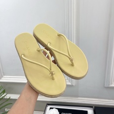 𝐂𝐇𝐀𝐍𝐄𝐋 | 小香 26𝐬𝐬 🦋2026 春夏新品 专柜经典走秀款 小香双C夹脚麻绳底人字拖鞋 𝐂𝐇𝐀𝐍𝐄𝐋 | 小香 26𝐬𝐬 🦋2026 春夏新品 专柜经典走秀款 小香双C夹脚麻绳底人字拖鞋