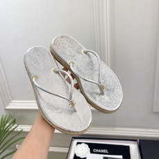𝐂𝐇𝐀𝐍𝐄𝐋 | 小香 26𝐬𝐬 🦋2026 春夏新品 专柜经典走秀款 小香双C夹脚麻绳底人字拖鞋 𝐂𝐇𝐀𝐍𝐄𝐋 | 小香 26𝐬𝐬 🦋2026 春夏新品 专柜经典走秀款 小香双C夹脚麻绳底人字拖鞋