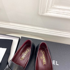 𝐂𝐇𝐀𝐍𝐄𝐋 | 小香 26𝐬𝐬🦋2026 春夏新品 专柜经典走秀款 双C老钱风褶皱乐福鞋 系列上 𝐂𝐇𝐀𝐍𝐄𝐋 | 小香 26𝐬𝐬🦋2026 春夏新品 专柜经典走秀款 双C老钱风褶皱乐福鞋 系列上