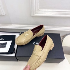𝐂𝐇𝐀𝐍𝐄𝐋 | 小香 26𝐬𝐬🦋2026 春夏新品 专柜经典走秀款 双C老钱风褶皱乐福鞋 系列上 𝐂𝐇𝐀𝐍𝐄𝐋 | 小香 26𝐬𝐬🦋2026 春夏新品 专柜经典走秀款 双C老钱风褶皱乐福鞋 系列上