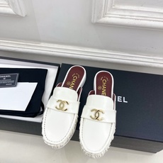 𝐂𝐇𝐀𝐍𝐄𝐋 | 小香 26𝐬𝐬 🦋2026 春夏新品 专柜经典走秀款 双C老钱风褶皱乐福半拖鞋 𝐂𝐇𝐀𝐍𝐄𝐋 | 小香 26𝐬𝐬 🦋2026 春夏新品 专柜经典走秀款 双C老钱风褶皱乐福半拖鞋