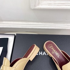 𝐂𝐇𝐀𝐍𝐄𝐋 | 小香 26𝐬𝐬 🦋2026 春夏新品 专柜经典走秀款 双C老钱风褶皱乐福半拖鞋 𝐂𝐇𝐀𝐍𝐄𝐋 | 小香 26𝐬𝐬 🦋2026 春夏新品 专柜经典走秀款 双C老钱风褶皱乐福半拖鞋