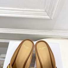 Balmain巴尔曼 代购级别⚠️2026春夏新品 经典皮带扣坡跟方头拖鞋—————————顶级奢侈品牌 Balmain巴尔曼 代购级别⚠️2026春夏新品 经典皮带扣坡跟方头拖鞋—————————顶级奢侈品牌