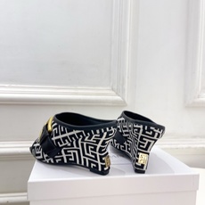 Balmain巴尔曼 代购级别⚠️2026春夏新品 经典皮带扣坡跟方头拖鞋—————————顶级奢侈品牌 Balmain巴尔曼 代购级别⚠️2026春夏新品 经典皮带扣坡跟方头拖鞋—————————顶级奢侈品牌