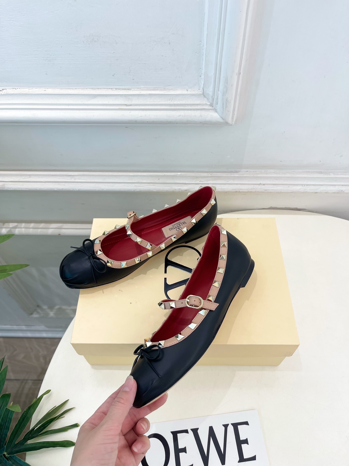 Valentino 华伦天奴 26𝐬𝐬2026春夏新品 ROCKSTUD 鉚钉玛丽珍芭蕾舞平底鞋上新☑️