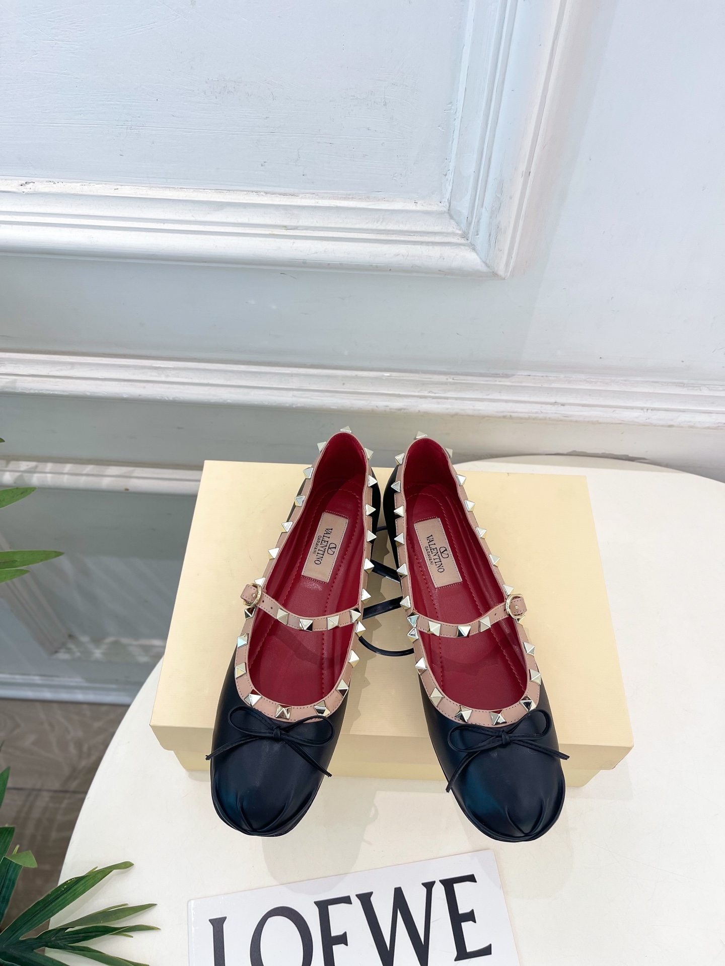 Valentino 华伦天奴 26𝐬𝐬2026春夏新品 ROCKSTUD 鉚钉玛丽珍芭蕾舞平底鞋上新☑️