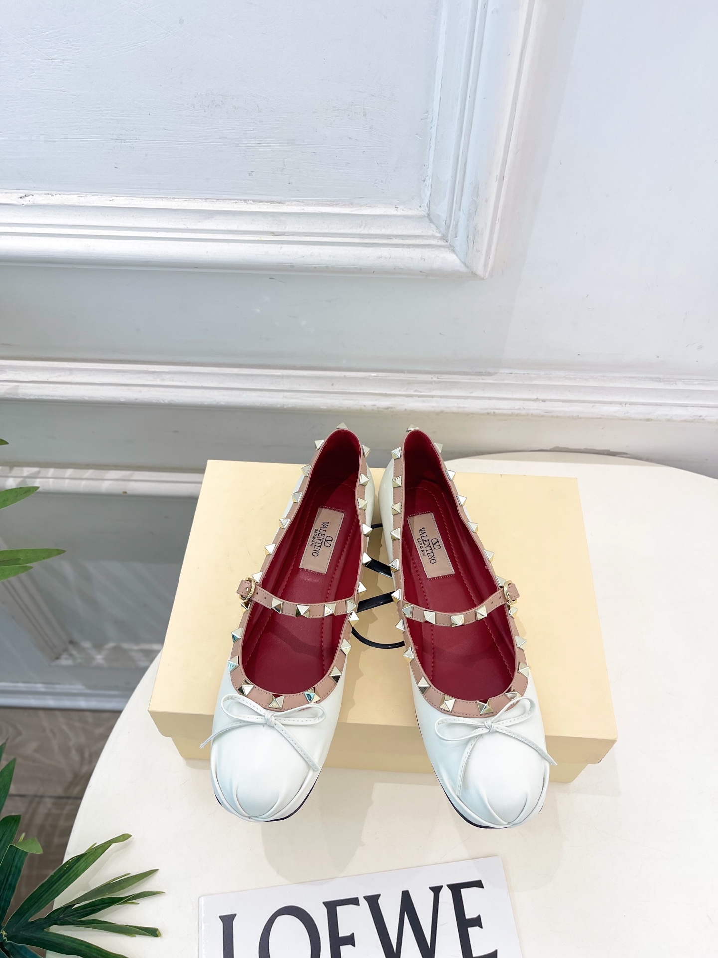 Valentino 华伦天奴 26𝐬𝐬2026春夏新品 ROCKSTUD 鉚钉玛丽珍芭蕾舞平底鞋上新☑️