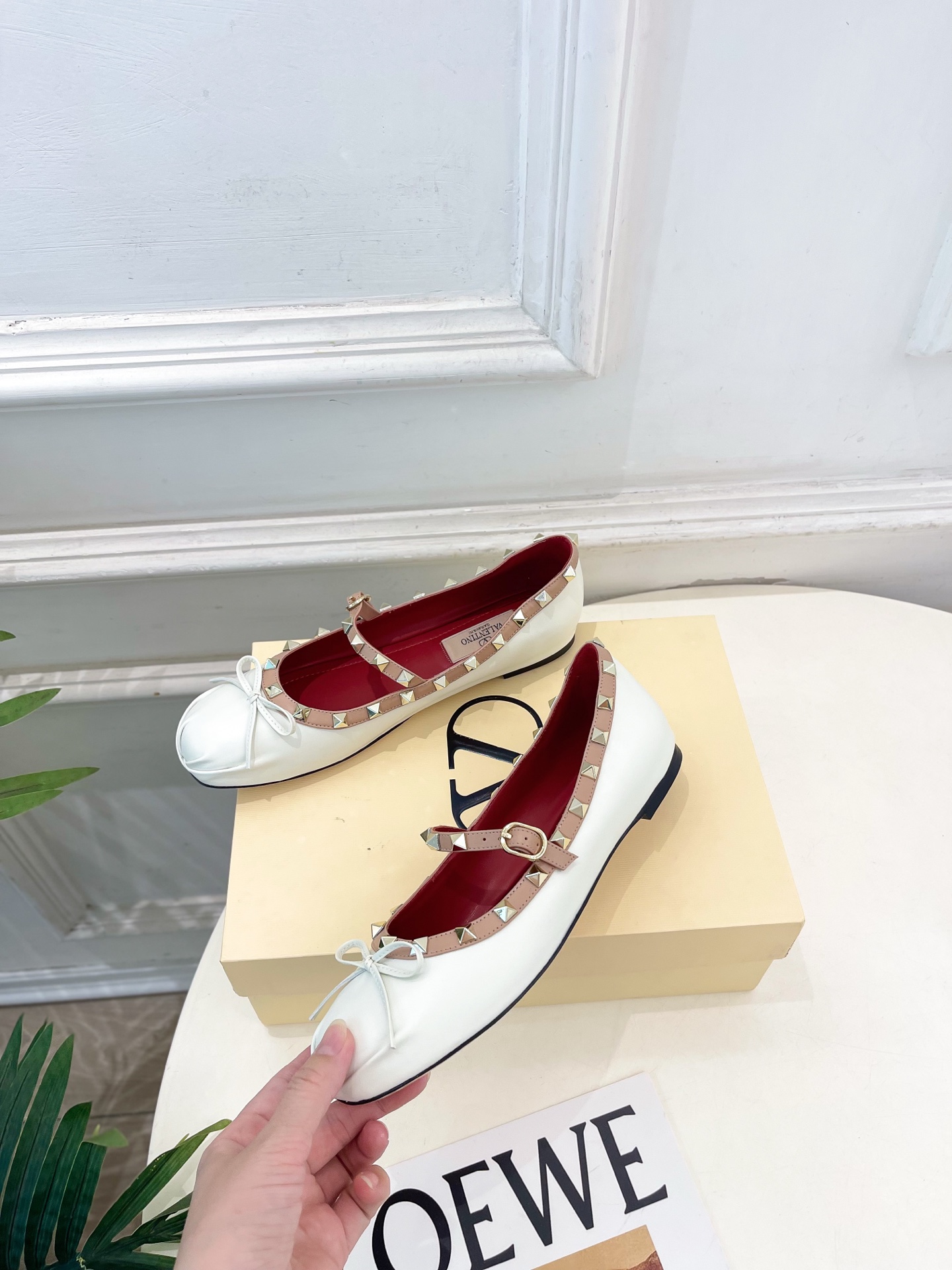 Valentino 华伦天奴 26𝐬𝐬2026春夏新品 ROCKSTUD 鉚钉玛丽珍芭蕾舞平底鞋上新☑️