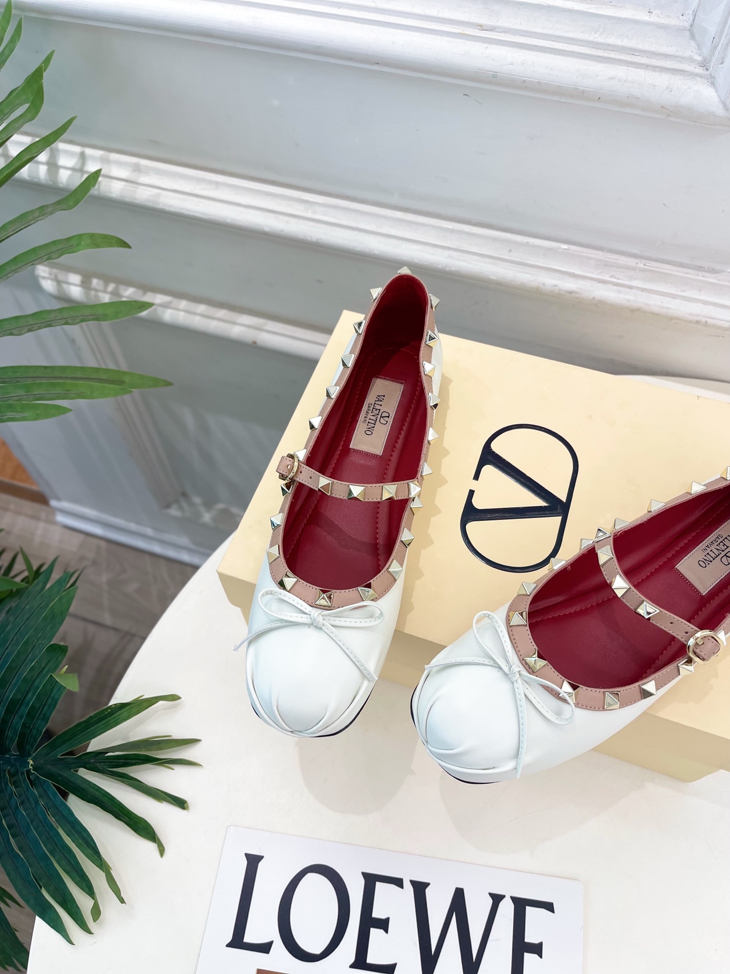 Valentino 华伦天奴 26𝐬𝐬2026春夏新品 ROCKSTUD 鉚钉玛丽珍芭蕾舞平底鞋上新☑️