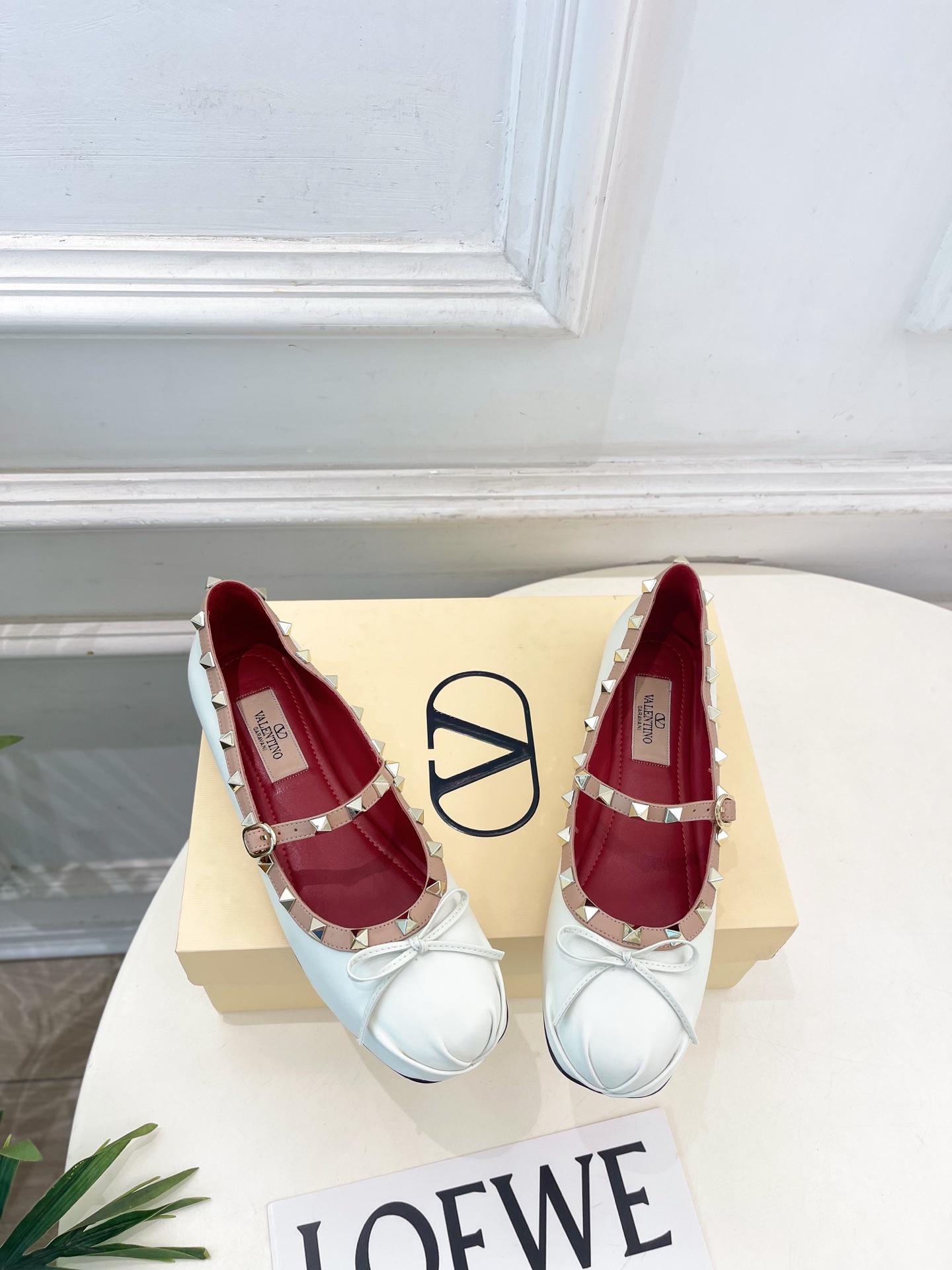 Valentino 华伦天奴 26𝐬𝐬2026春夏新品 ROCKSTUD 鉚钉玛丽珍芭蕾舞平底鞋上新☑️