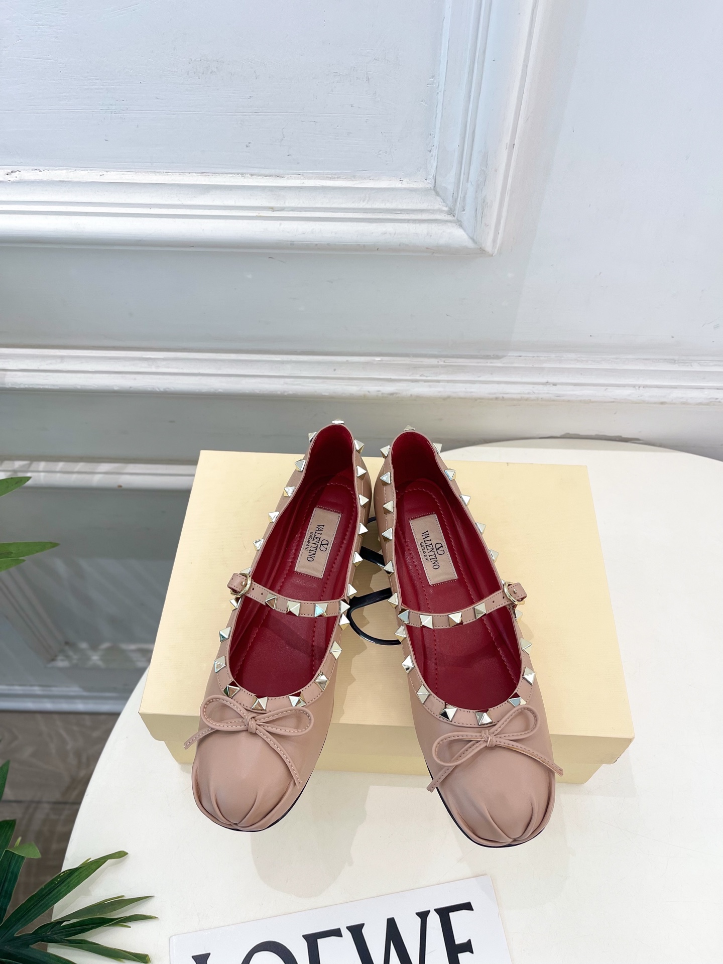 Valentino 华伦天奴 26𝐬𝐬2026春夏新品 ROCKSTUD 鉚钉玛丽珍芭蕾舞平底鞋上新☑️