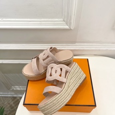 🐎𝐇𝐄𝐑𝐌𝐄* 爱玛仕 26𝐬𝐬 🌈2026春夏新品 专柜新款 爱马仕 lthea 猪鼻子麻绳厚底草编鞋 🐎𝐇𝐄𝐑𝐌𝐄* 爱玛仕 26𝐬𝐬 🌈2026春夏新品 专柜新款 爱马仕 lthea 猪鼻子麻绳厚底草编鞋