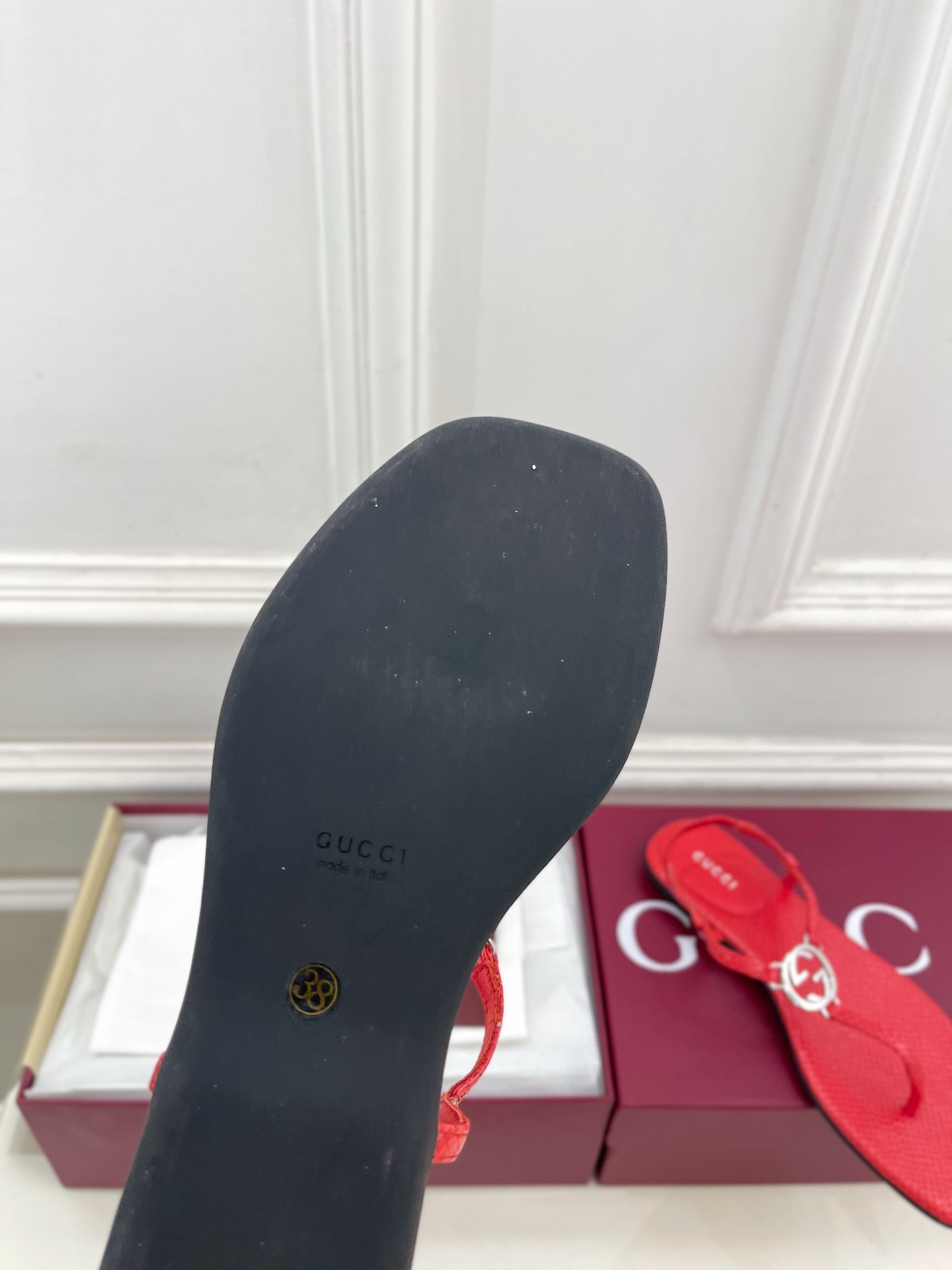 Gucci |  古驰  26𝐬𝐬 ⭐️ G家 主打系列终于面世，狠货值得期待！原有的经典 创造新设计 