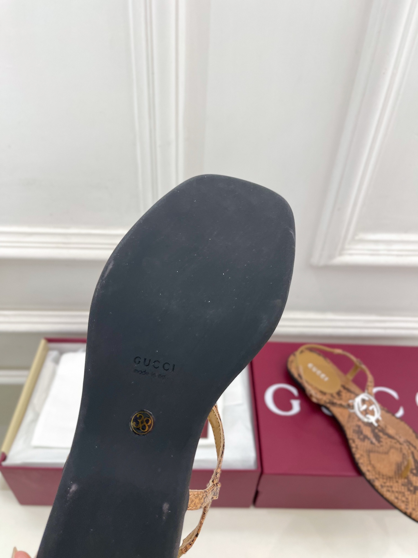 Gucci |  古驰  26𝐬𝐬 ⭐️ G家 主打系列终于面世，狠货值得期待！原有的经典 创造新设计 