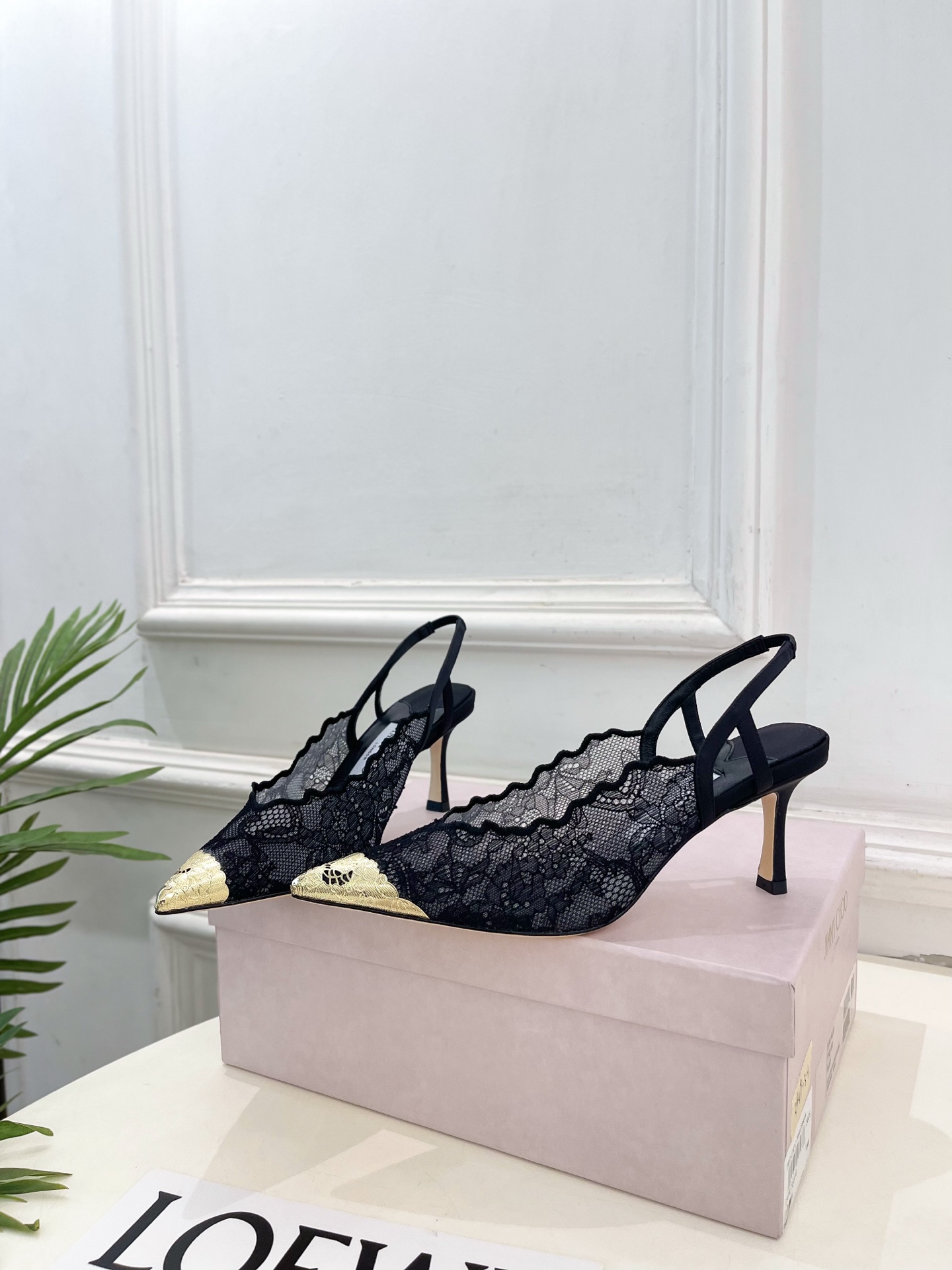 JimmyChoo 吉米周 26𝐬𝐬 ———    ✨ 2026春夏新品 专柜最新JC蕾丝金属头高跟凉鞋
