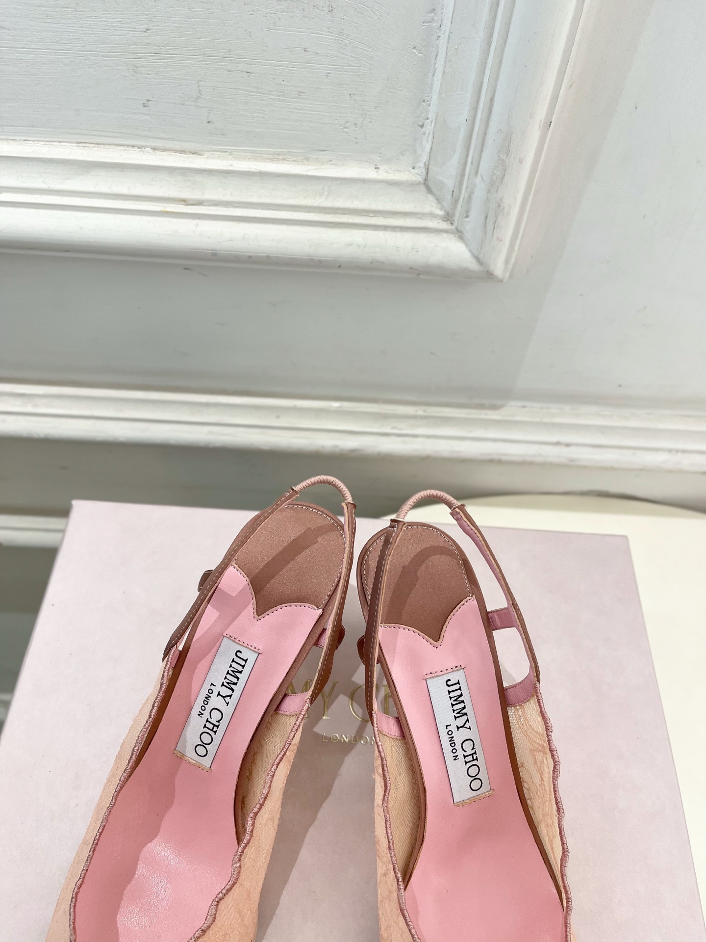 JimmyChoo 吉米周 26𝐬𝐬 ———    ✨ 2026春夏新品 专柜最新JC蕾丝金属头高跟凉鞋