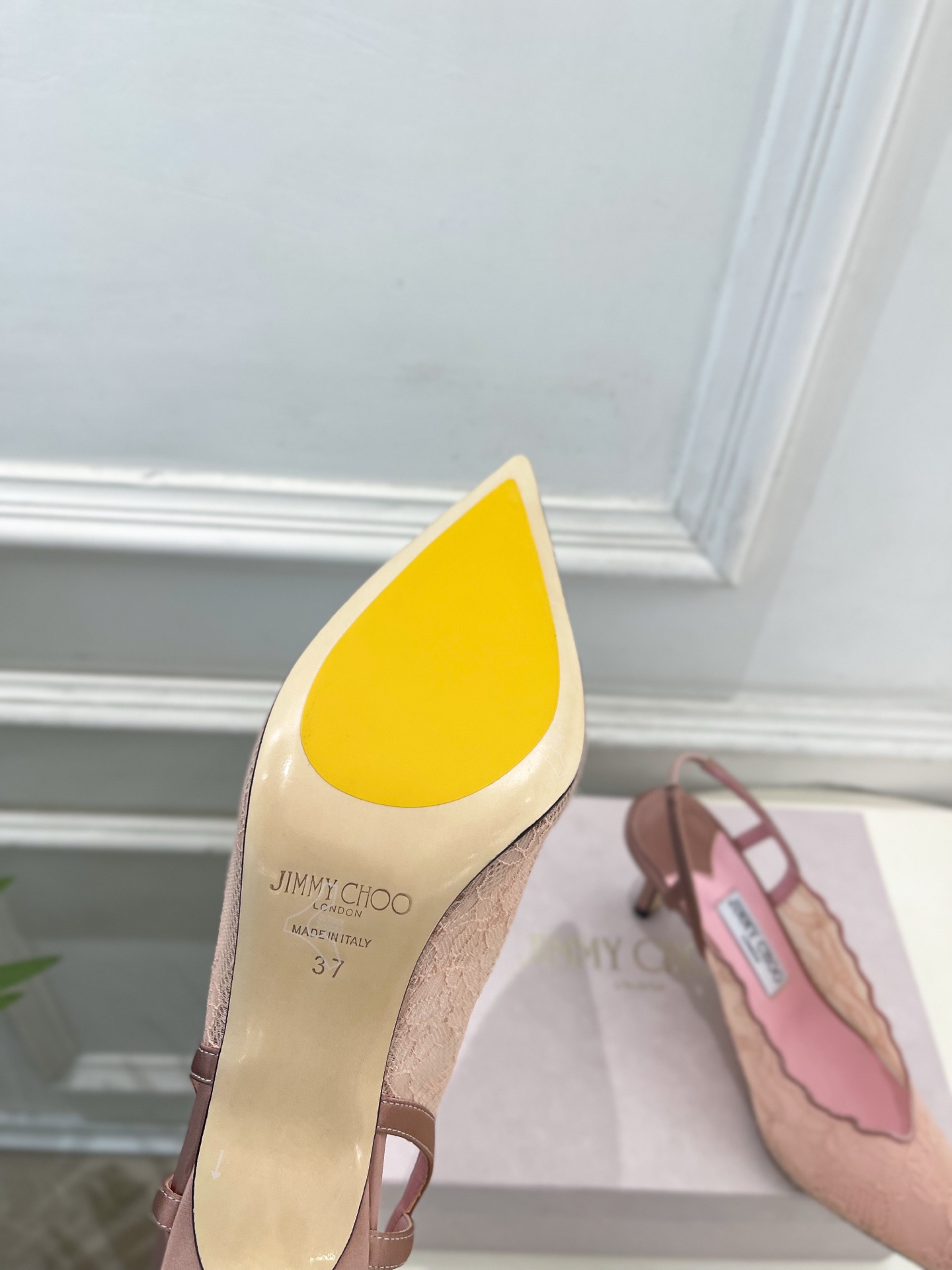 JimmyChoo 吉米周 26𝐬𝐬 ———    ✨ 2026春夏新品 专柜最新JC蕾丝金属头高跟凉鞋