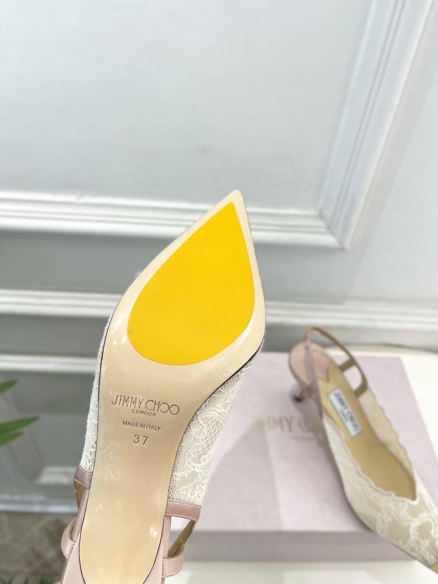 JimmyChoo 吉米周 26𝐬𝐬 ———    ✨ 2026春夏新品 专柜最新JC蕾丝金属头高跟凉鞋