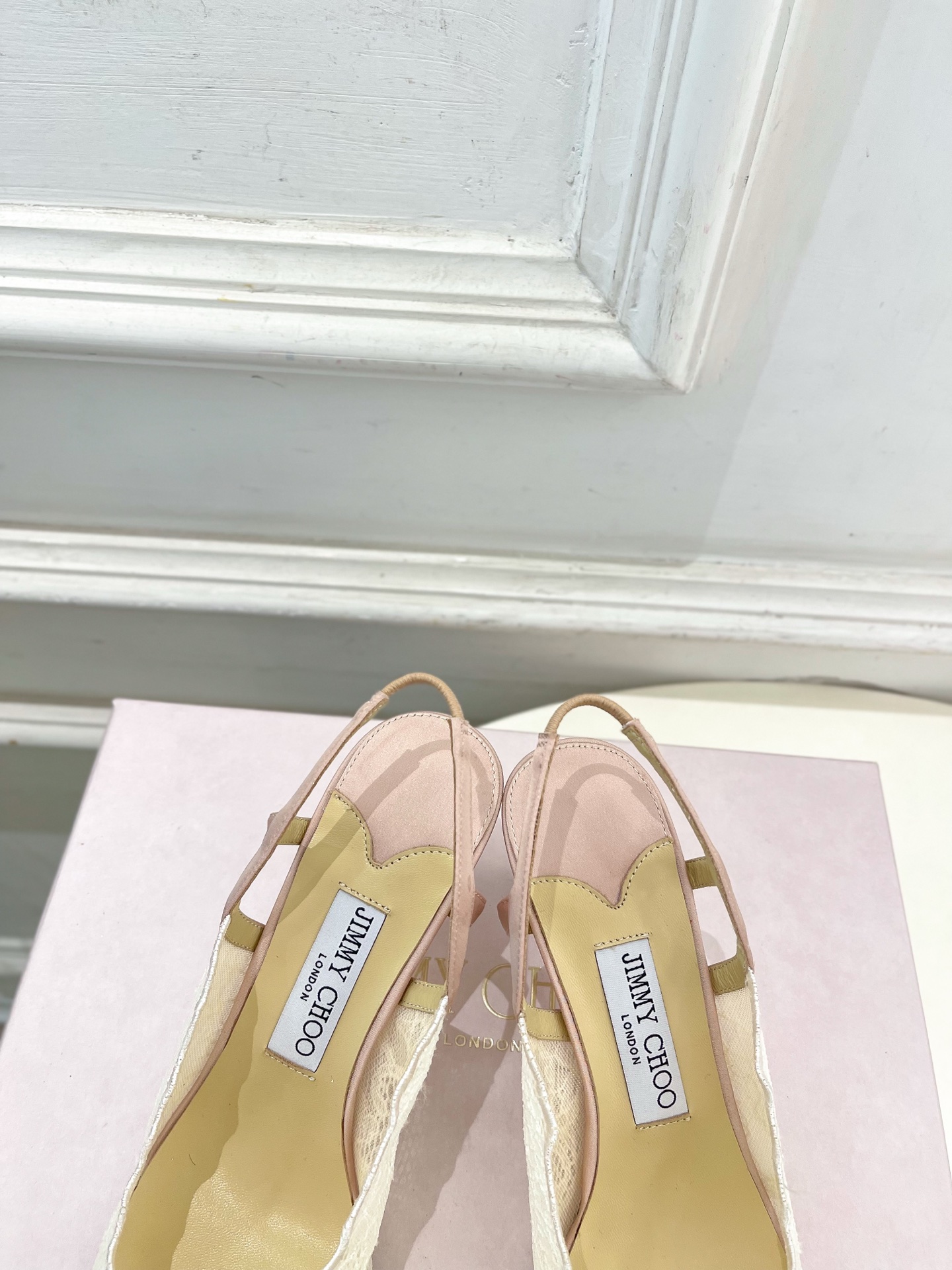 JimmyChoo 吉米周 26𝐬𝐬 ———    ✨ 2026春夏新品 专柜最新JC蕾丝金属头高跟凉鞋