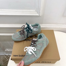 Miu Miu | 缪缪 26𝐬𝐬 男士+10🖤专柜主打最新秀款 2026新品New Balance x Miu Miu | 缪缪 26𝐬𝐬 男士+10🖤专柜主打最新秀款 2026新品New Balance x
