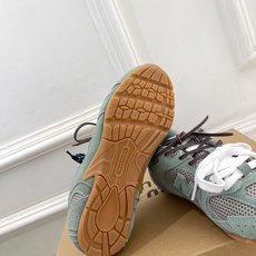 Miu Miu | 缪缪 26𝐬𝐬 男士+10🖤专柜主打最新秀款 2026新品New Balance x Miu Miu | 缪缪 26𝐬𝐬 男士+10🖤专柜主打最新秀款 2026新品New Balance x