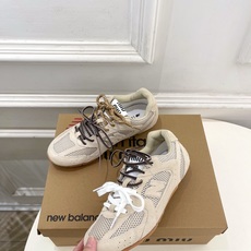 Miu Miu | 缪缪 26𝐬𝐬 男士+10🖤专柜主打最新秀款 2026新品New Balance x Miu Miu | 缪缪 26𝐬𝐬 男士+10🖤专柜主打最新秀款 2026新品New Balance x