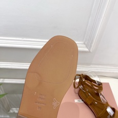 Miu Miu | 缪缪 26𝐬𝐬🖤专柜主打最新秀款 2026春夏新品 MiuMiu交叉带复古罗马绑带 Miu Miu | 缪缪 26𝐬𝐬🖤专柜主打最新秀款 2026春夏新品 MiuMiu交叉带复古罗马绑带