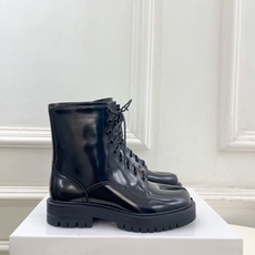 Maison Margiela· 马吉拉26𝐬𝐬 2026春夏新品MM6复古分趾细带厚底马丁靴————— Maison Margiela· 马吉拉26𝐬𝐬 2026春夏新品MM6复古分趾细带厚底马丁靴—————
