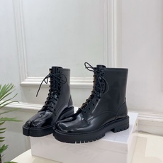 Maison Margiela· 马吉拉26𝐬𝐬 2026春夏新品MM6复古分趾细带厚底马丁靴————— Maison Margiela· 马吉拉26𝐬𝐬 2026春夏新品MM6复古分趾细带厚底马丁靴—————
