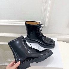 Maison Margiela· 马吉拉26𝐬𝐬 2026春夏新品MM6复古分趾细带厚底马丁靴————— Maison Margiela· 马吉拉26𝐬𝐬 2026春夏新品MM6复古分趾细带厚底马丁靴—————