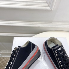 Maison Margiela· 马吉拉26𝐬𝐬 2026春夏新品 经典MM6复古帆布拼色情侣款休闲德训 Maison Margiela· 马吉拉26𝐬𝐬 2026春夏新品 经典MM6复古帆布拼色情侣款休闲德训