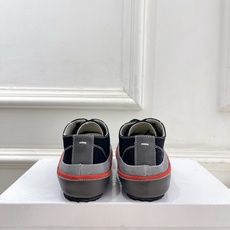 Maison Margiela· 马吉拉26𝐬𝐬 2026春夏新品 经典MM6复古帆布拼色情侣款休闲德训 Maison Margiela· 马吉拉26𝐬𝐬 2026春夏新品 经典MM6复古帆布拼色情侣款休闲德训