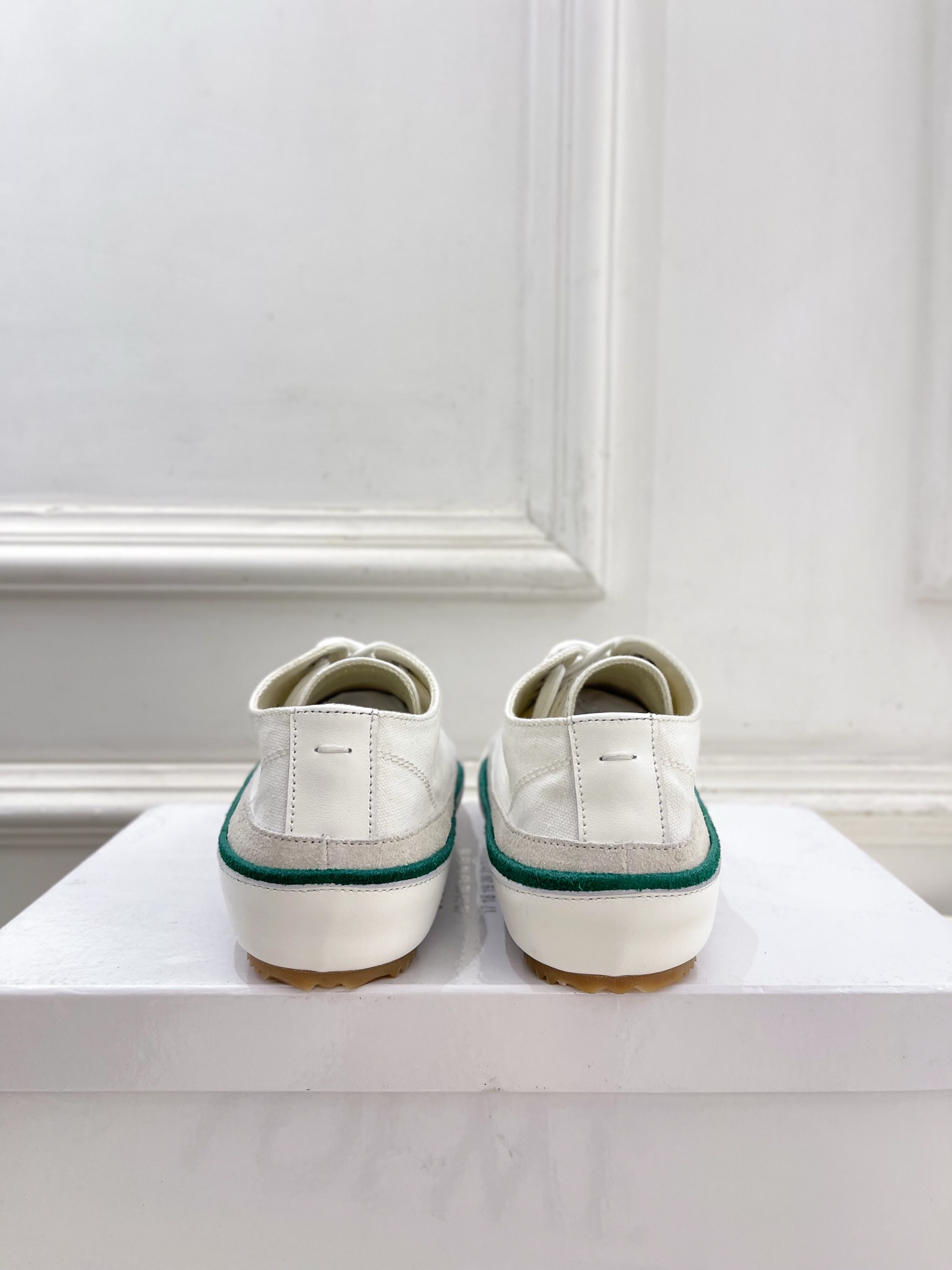 Maison Margiela· 马吉拉26𝐬𝐬 2026春夏新品 经典MM6复古帆布拼色情侣款休闲德训