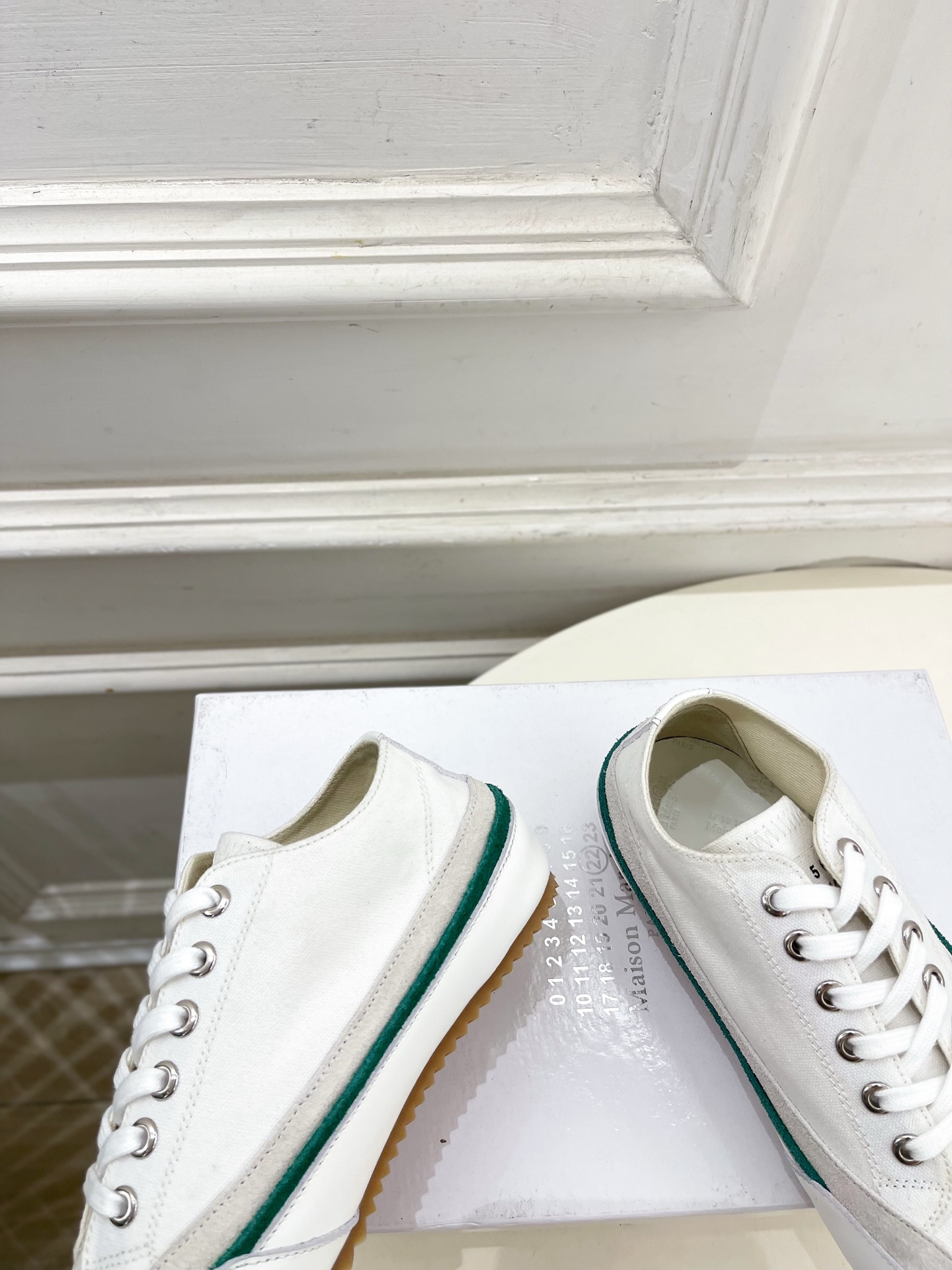 Maison Margiela· 马吉拉26𝐬𝐬 2026春夏新品 经典MM6复古帆布拼色情侣款休闲德训