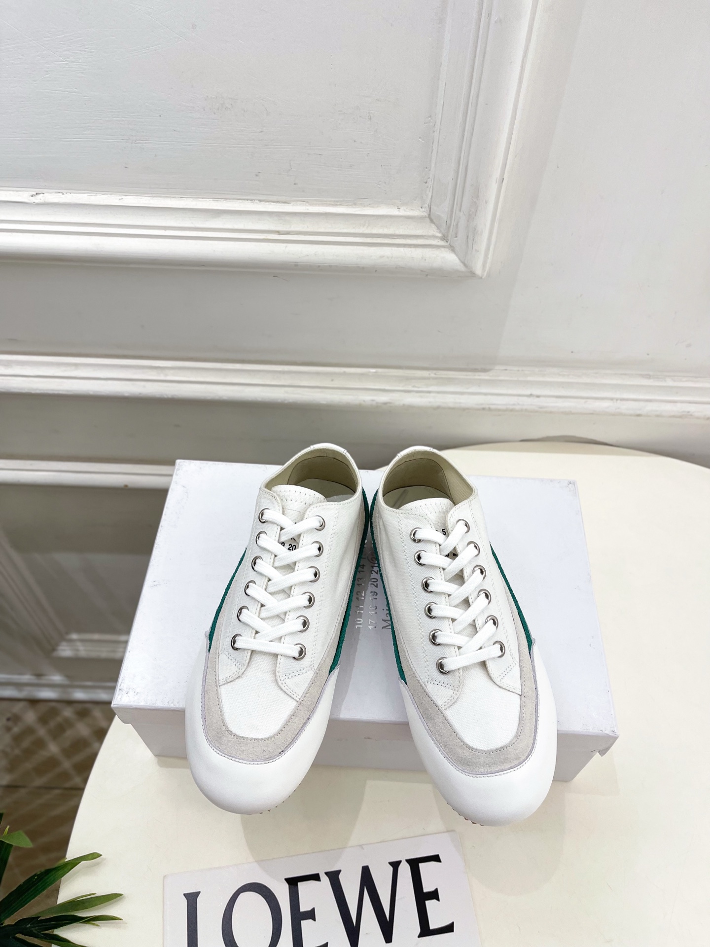 Maison Margiela· 马吉拉26𝐬𝐬 2026春夏新品 经典MM6复古帆布拼色情侣款休闲德训