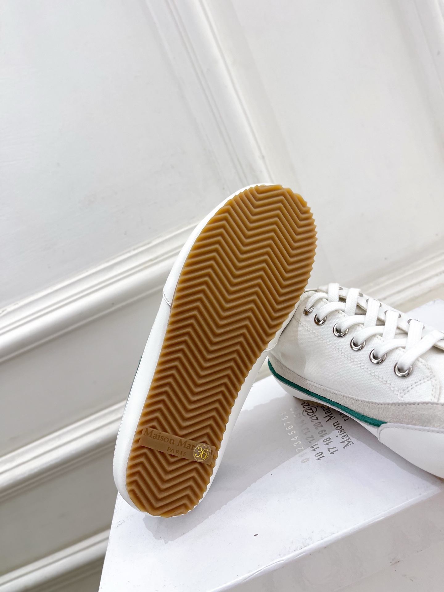 Maison Margiela· 马吉拉26𝐬𝐬 2026春夏新品 经典MM6复古帆布拼色情侣款休闲德训