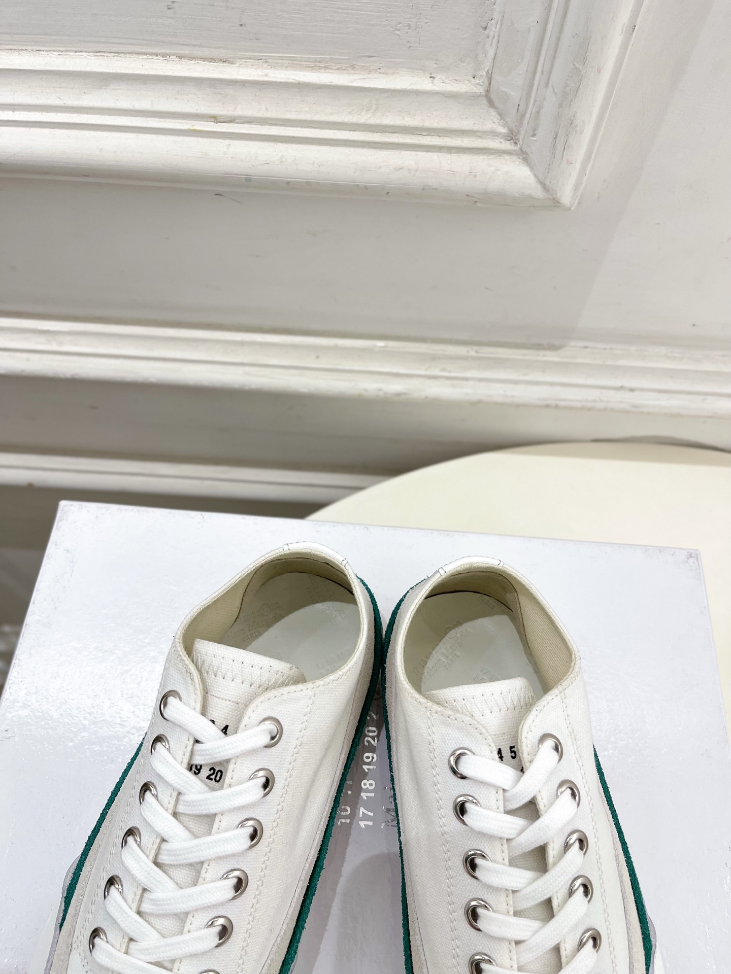 Maison Margiela· 马吉拉26𝐬𝐬 2026春夏新品 经典MM6复古帆布拼色情侣款休闲德训