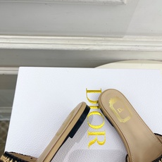 Dior | 迪奥 26𝐬𝐬 🧡💚2026春夏新品 顶级版本⚠️专柜主打新款 Dior Woven拉菲草 Dior | 迪奥 26𝐬𝐬 🧡💚2026春夏新品 顶级版本⚠️专柜主打新款 Dior Woven拉菲草