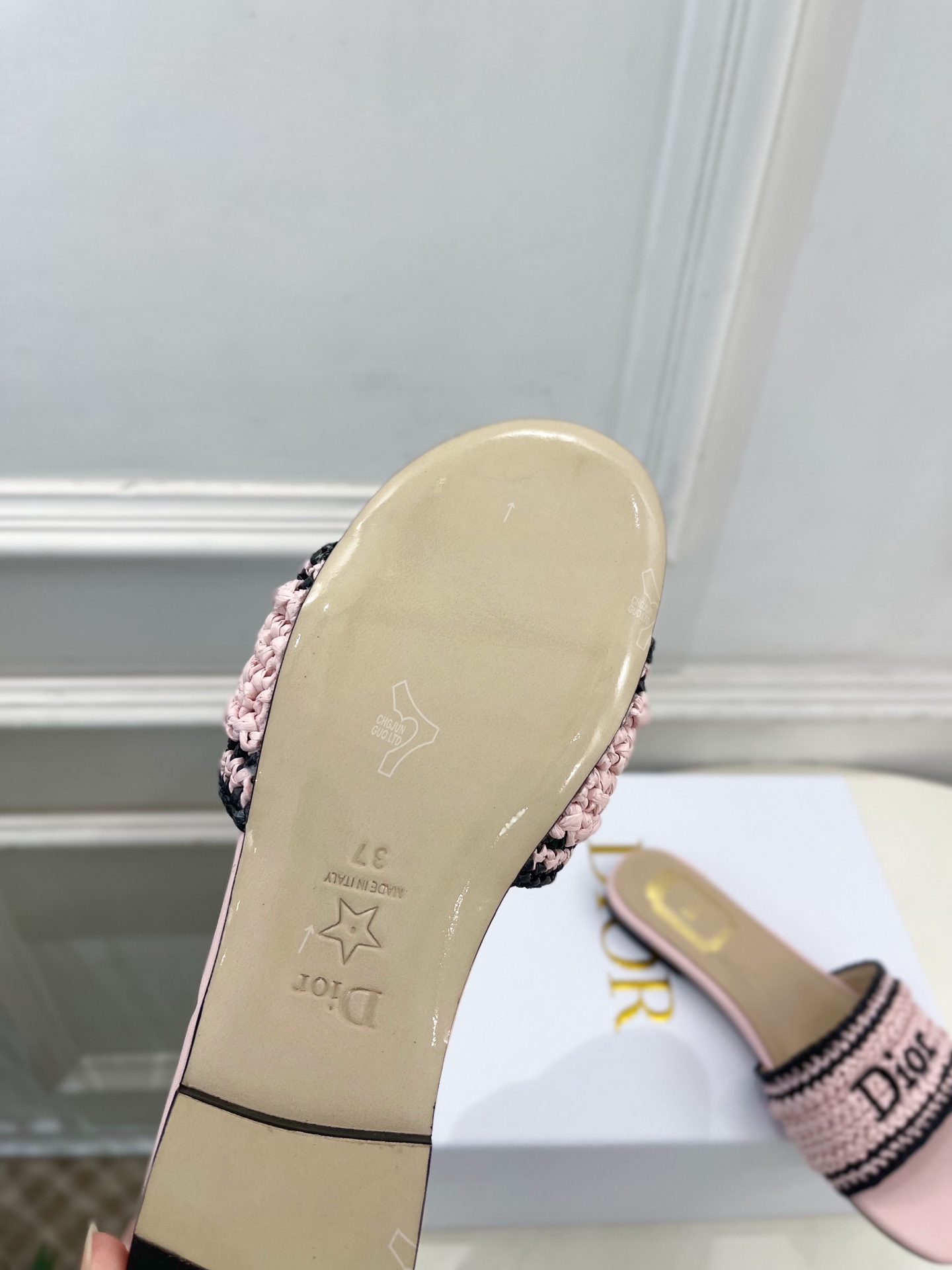 Dior | 迪奥 26𝐬𝐬 🧡💚2026春夏新品 顶级版本⚠️专柜主打新款 Dior Woven拉菲草
