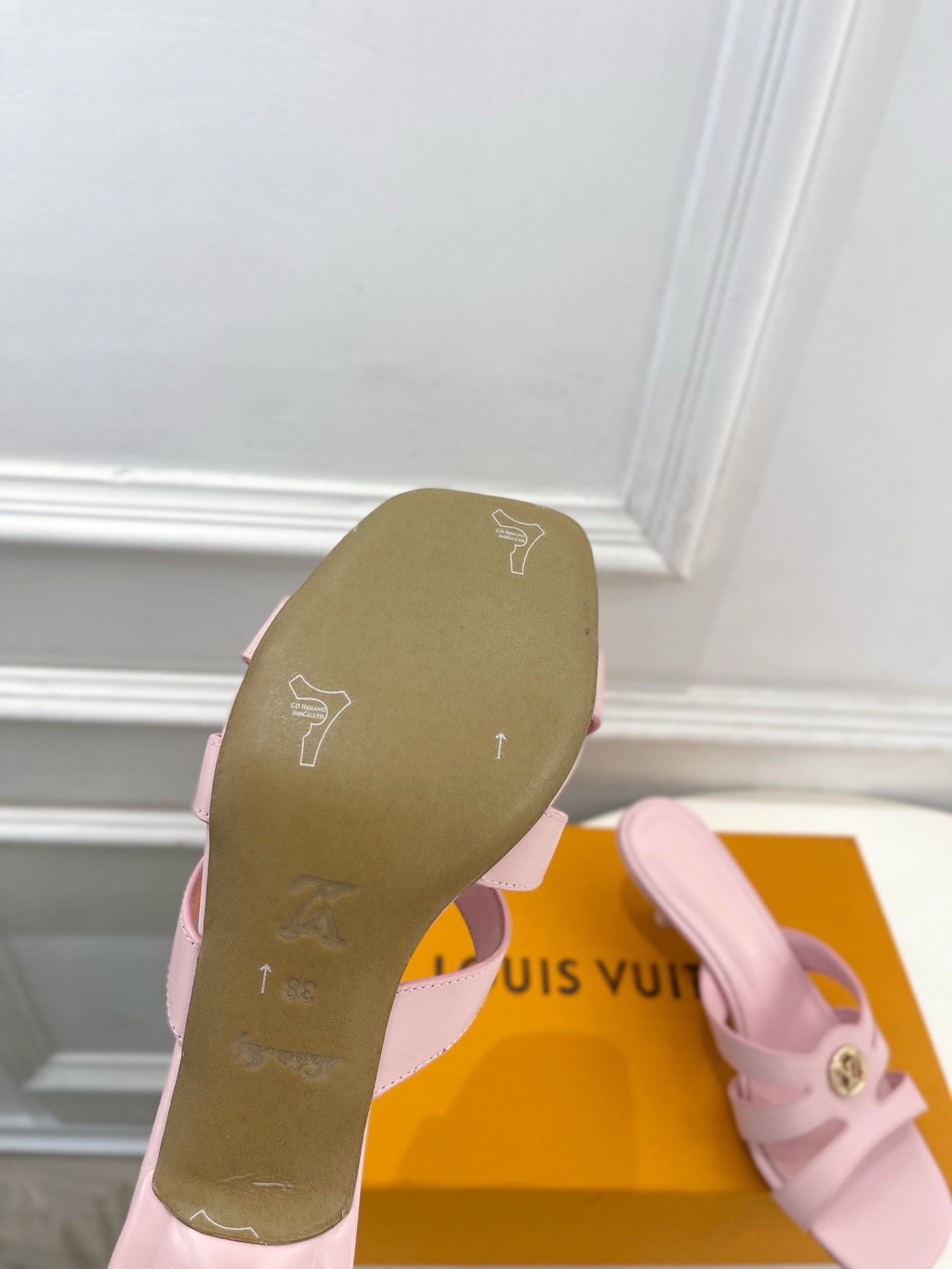LV  | 路易威登    26𝐬𝐬 🧡💚2026春夏新品 顶级版本‼️原版一致专柜主打最新款 LV经典