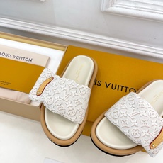 LV | 路易威登 26𝐬𝐬 🧡💚2026春夏新品 顶级版本⚠️专柜主打最新款LV 提花织物魔术贴羽绒拖 LV | 路易威登 26𝐬𝐬 🧡💚2026春夏新品 顶级版本⚠️专柜主打最新款LV 提花织物魔术贴羽绒拖